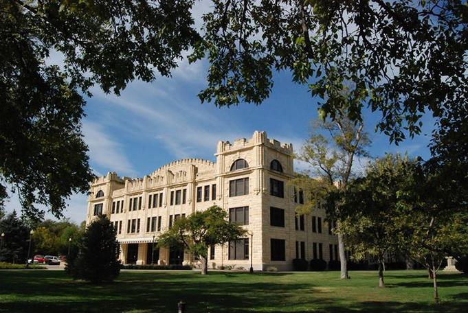 美国福特海斯州立大学-图1